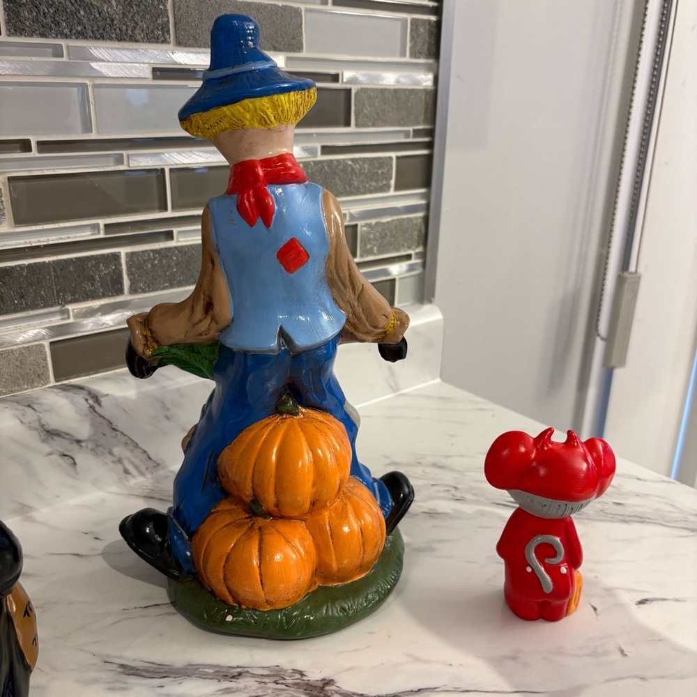 Vintage Halloween ceramic figurines lot Scarecrow devil mouse ect - Picture 9 of 11